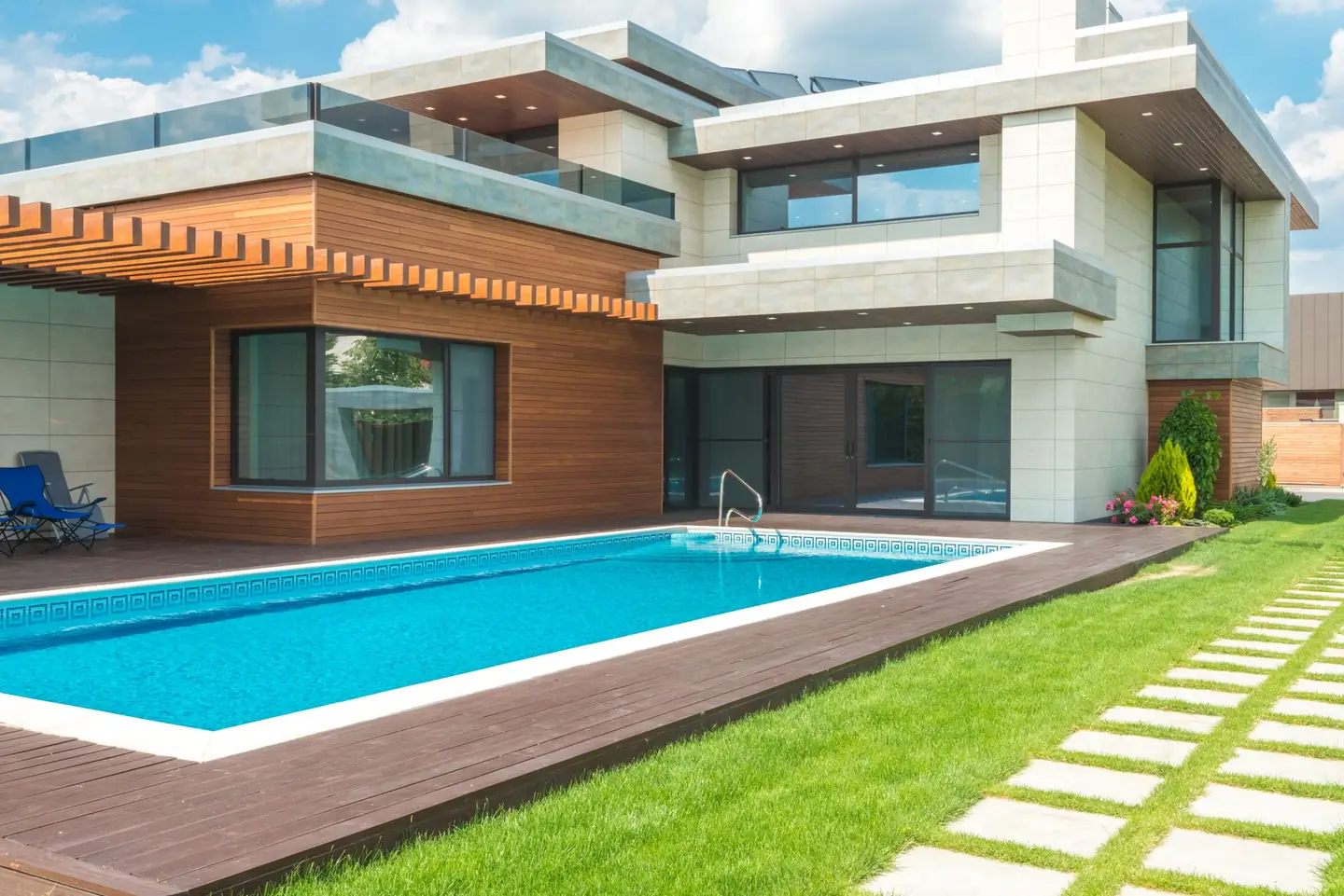 Swimming pool built in Figtree, NSW